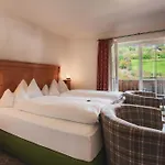 Hotel Kaprunerhof 4*