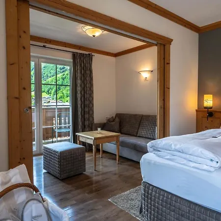 Hotel Kaprunerhof 4*